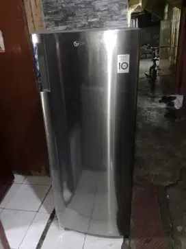 freezer kulkas lg normal orian belom pernah service siap pakai
