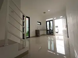 Di jual Rumah 2 lantai utan kayu Utara jakarta timur