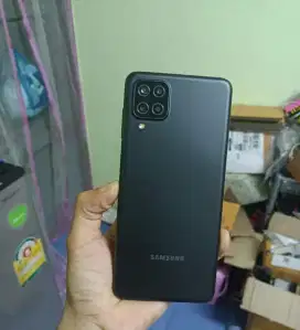 Samsung a12 4/128gb like new