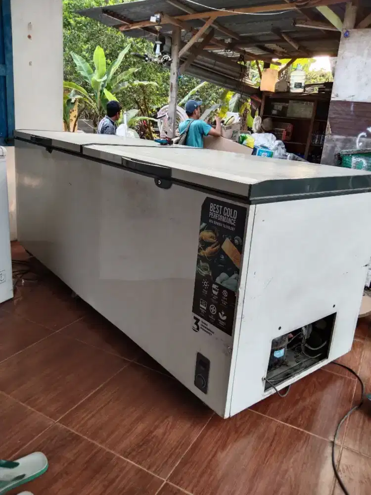 Freezer box gede 1000 liter