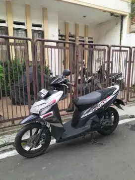 Honda Vario Old Karbu 110 CW 2011 Mulus Ganteng Lngkap Pajak Hidup Jos