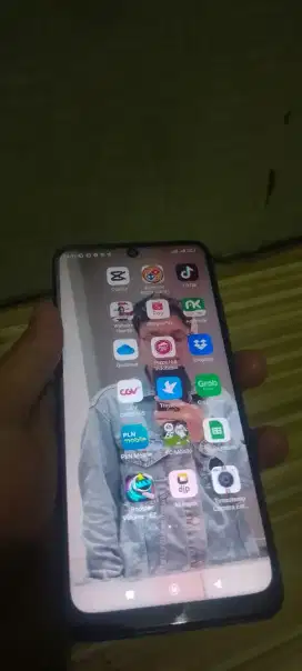 Di jual hp redmi note 10S bismillah jual cepat