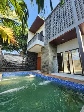 Rumah Sumber Design Industrial Jalan Utama Swimming Pool