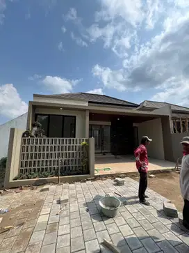 Rumah Baru Di Jalan Tajem Maguwoharjo