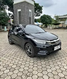 HRV Prestige 2018 hitam