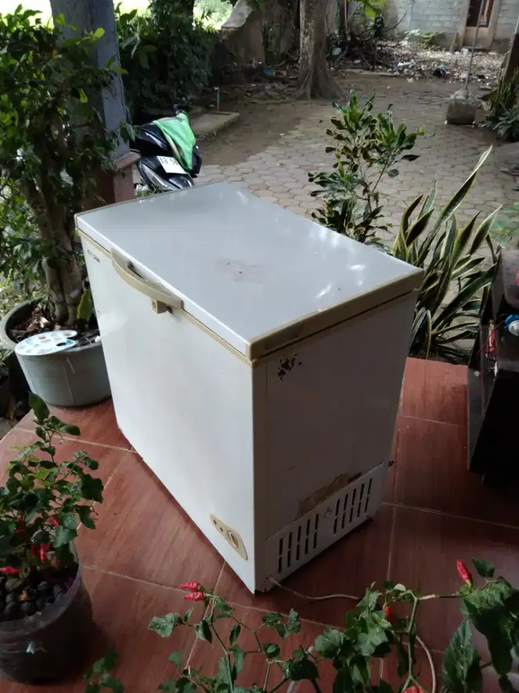 Freezer Box 200 liter