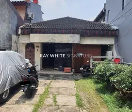 Rumah Lama Jl Sidik, kuningan Bagus Untuk Usaha Kost
