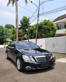 DP Ringan Mercedes Benz E300 2010 Avantgarde
