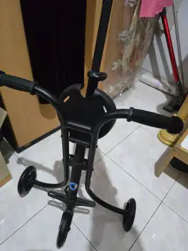 Micro Trike. Kereta dorong anak.