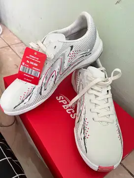 Sepatu futsal specs baru