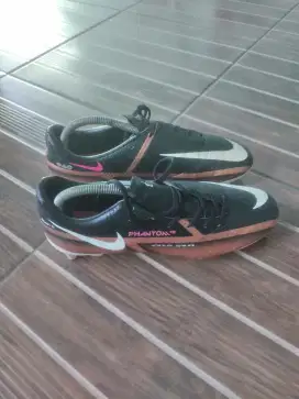 Jual sepatu bola dewasa preloved
