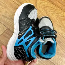 Preloved SEPATU ANAK SATELITE Size28 (biru)