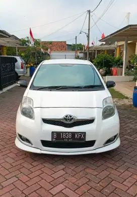 Toyota Yaris S Limited Matic 2010 Pribadi