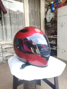 Helm Yamaha Full face Merah