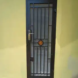 harga teralis pintu besi