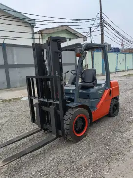Forklift Toyota 3 ton forklif forklip