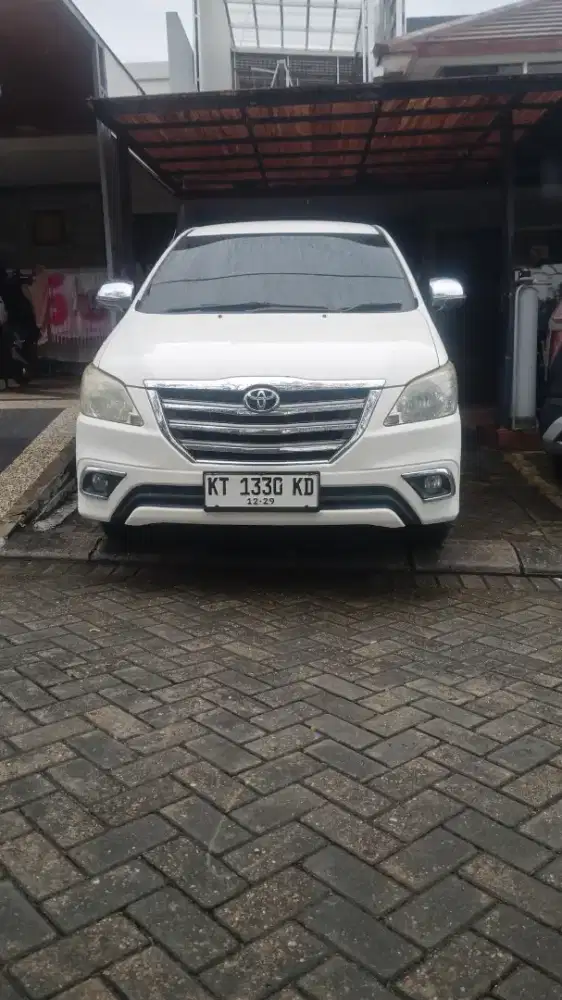Dijual Toyota Kijang Innova tahun 2014