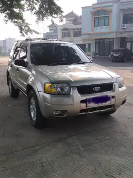 Dijual Ford Escape XLT 2.3 Bensin thn 2005.