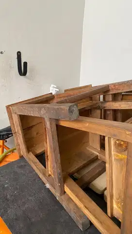 Kursi Kayu Usaha