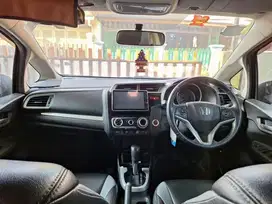 Dijual Jazz GK5 1.5 RS A/T CVT 2017, pajak on s.d 02.2026