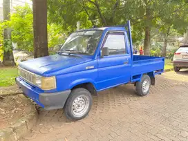 Toyota kijang th 92