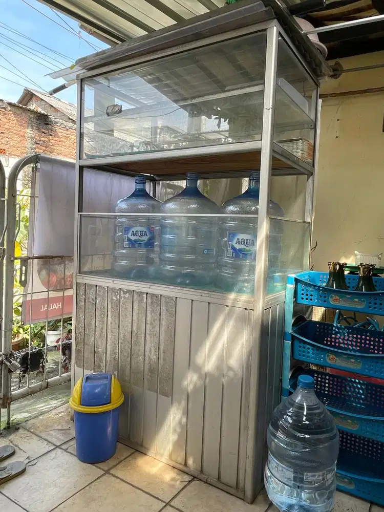 Etalase buat jualan