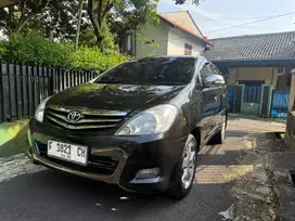 Toyota Kijang Innova 2010 Bensin