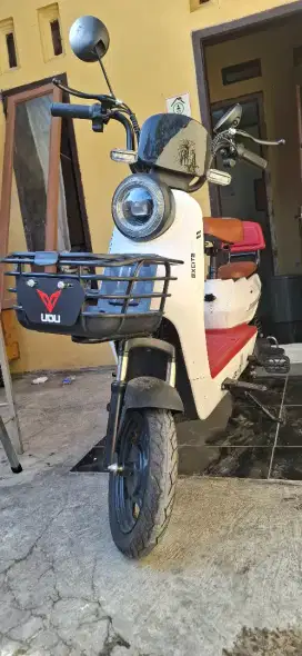 Sepeda Listrik GODA UOU 140 DS