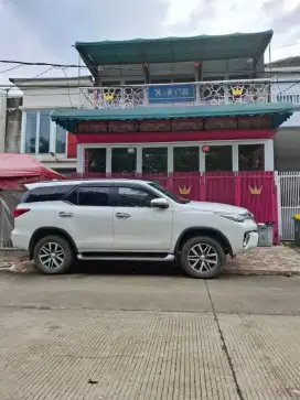 Toyota Fortuner VRZ Low KM 2017 , faktur 2018