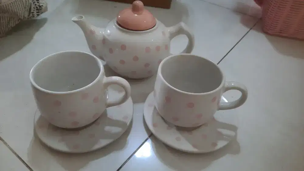 Teko teh set lucu