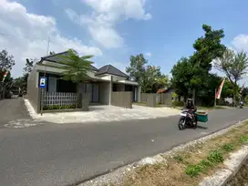 HOOK, Mangku Jalan, Akses Lebar 2 Mobil + Siap Huni!