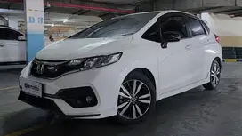 Pajak Panjang Honda Jazz  1.5 RS Bensin-AT 2019 Putih