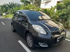 Toyota yaris j 2011 MT 1.5