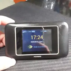 3000mah Layar Sentuh Modem Wifi Huawei E5787 Cat6 300Mbps LTE 4G+