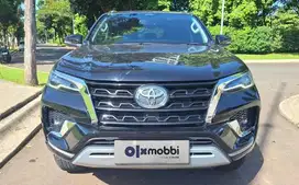 Like New Toyota Fortuner Like New 2.4 G 4X2 DSL Solar-AT 2023 Hitam