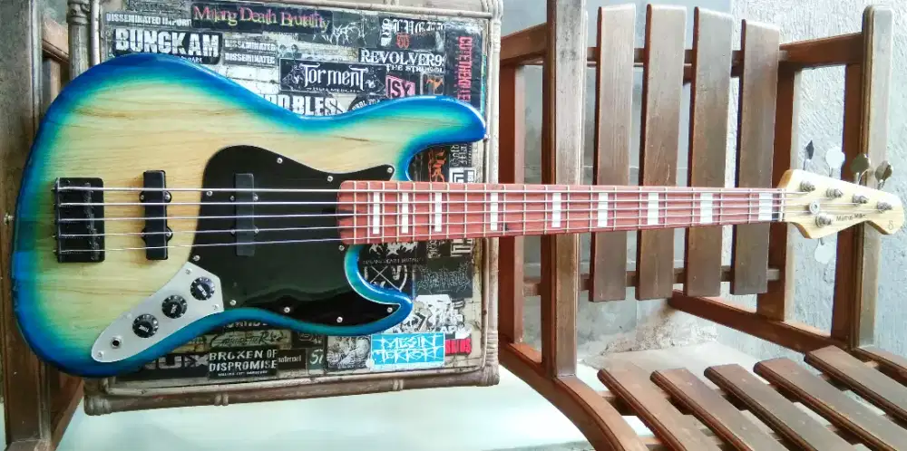 Bass Marcus Miller 5string