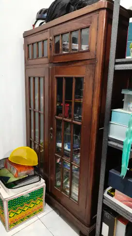 Lemari Kayu Jati Lama