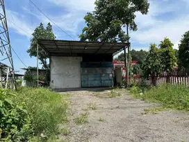 TANAH DAN BANGUNAN KAYU DI KELURAHAN AWANG-AWANG, MOJOSARI MOJOKERTO