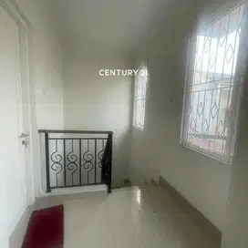 RUMAH BAGUS SEMI FURNISH SIAP HUNI DI LIPPO CIKARANG
