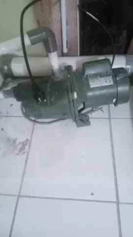 Mesin pompa semi jet