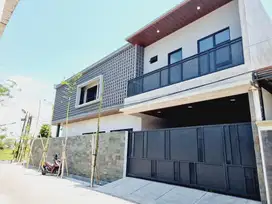 Rumah Hook Modern Tropis Kekinian Kolam Dgn Renang Di Sumber Solo Kota
