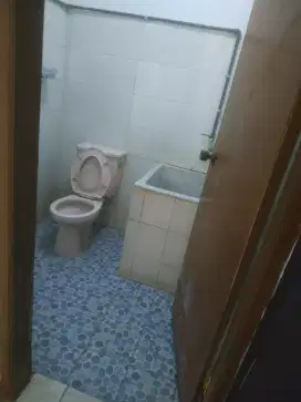 Dikontrakan rumah pratista II blok f no 135  Antapani Bandung