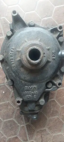 Gardan depan BMW X3 e83 tahun 2004