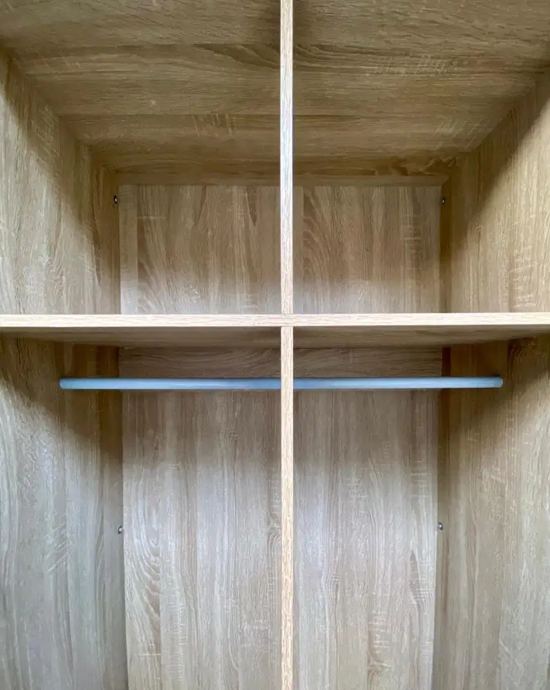 Lemari Kayu 2 Pintu Second Like New