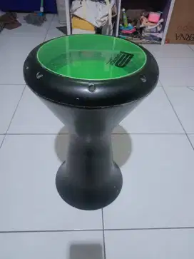 Alat musik Hadroh (darbuka)