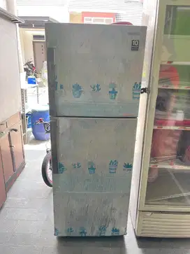Kulkas samsung dua pintu