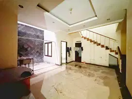 Dijual Rumah 2 Lantai Lokasi Strategis Di Batununggal Indah Bandung