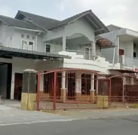 Disewakan rumah luas dekat Jalan Kabupaten Dalam Ringroad