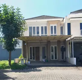 Dijual rumah Royal Residence