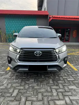 Toyota Innova V 2.0 A/T 2022